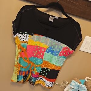 Simply Couture Black and Yellow Graphic Short Sleeve Tee